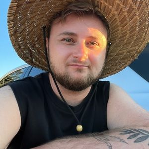 Meet your Posher, Cade